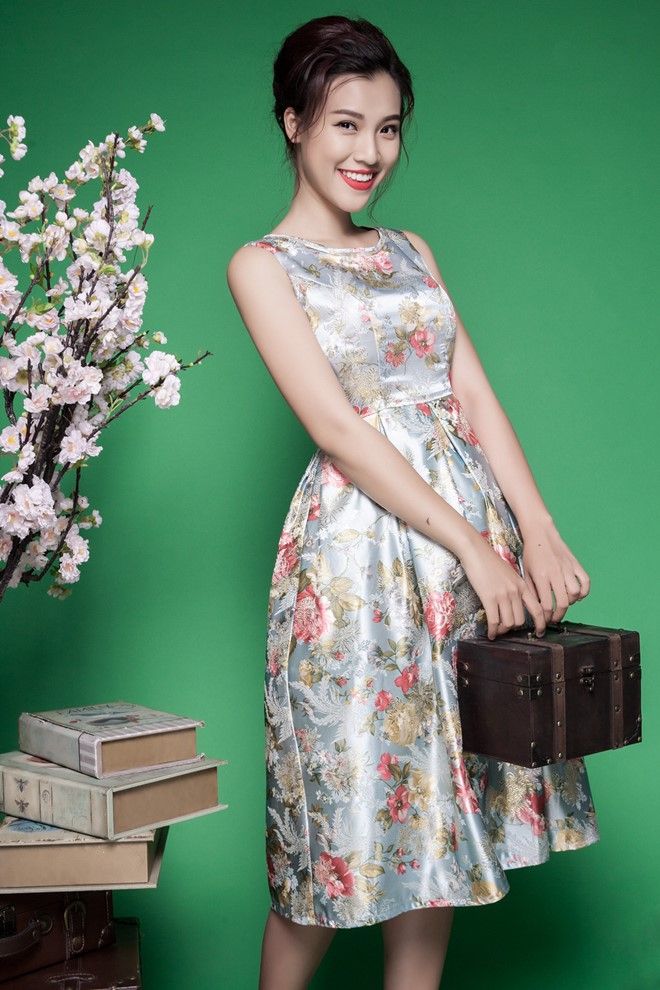 Ngày tết 2021 mặc váy đầm đẹp đảm bảo may mắn cả năm