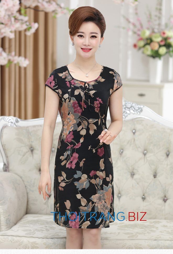 Những kiểu váy đầm hoa trung niên đẹp cho mùa hè 2019