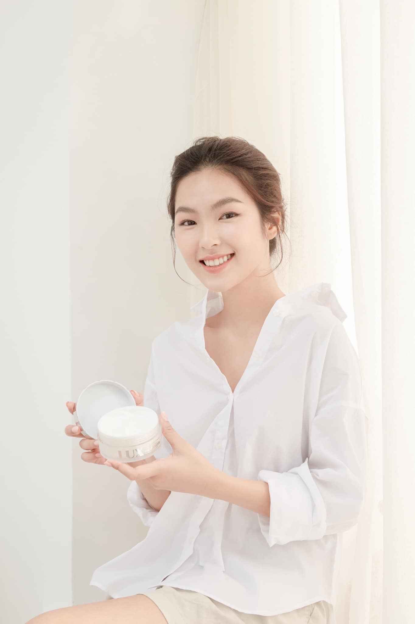 Lux chào ngày mới đẹp trời với mỹ nhân “Hoa Hải Đường”