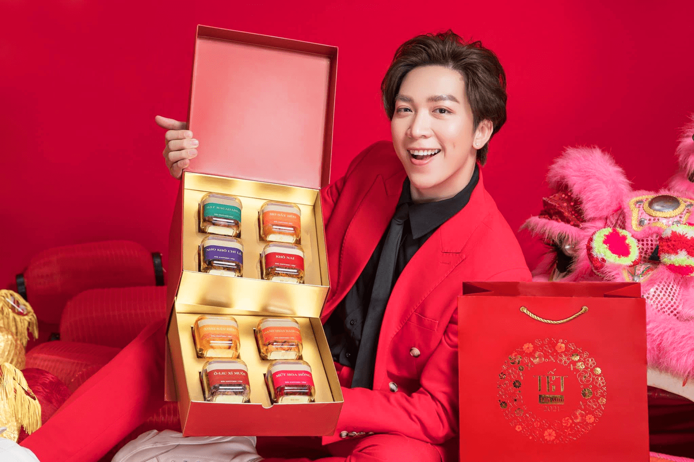 Hộp quà tết mai vàng phúc lộc Tân Sửu 2021
