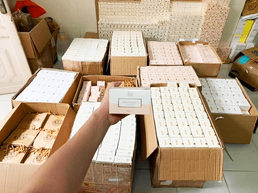 Thật khó tin, bật tông body trong vòng 15 ngày với kem body phấn Bà Lão?