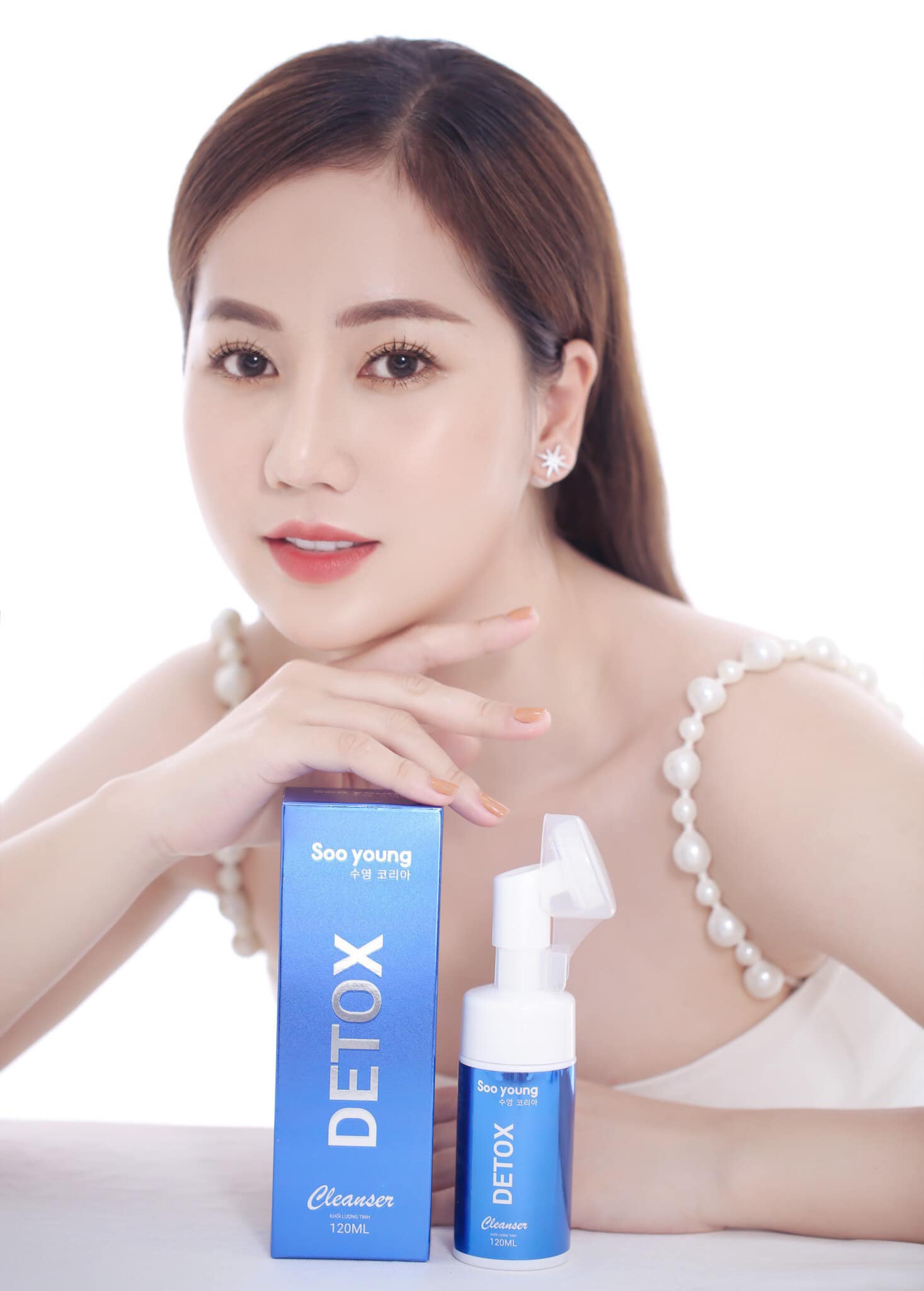 Sữa rửa mặt Detox Cleanser Soo Young có gì hot? Sữa rửa mặt Detox Cleanser Soo Young có gì hot?