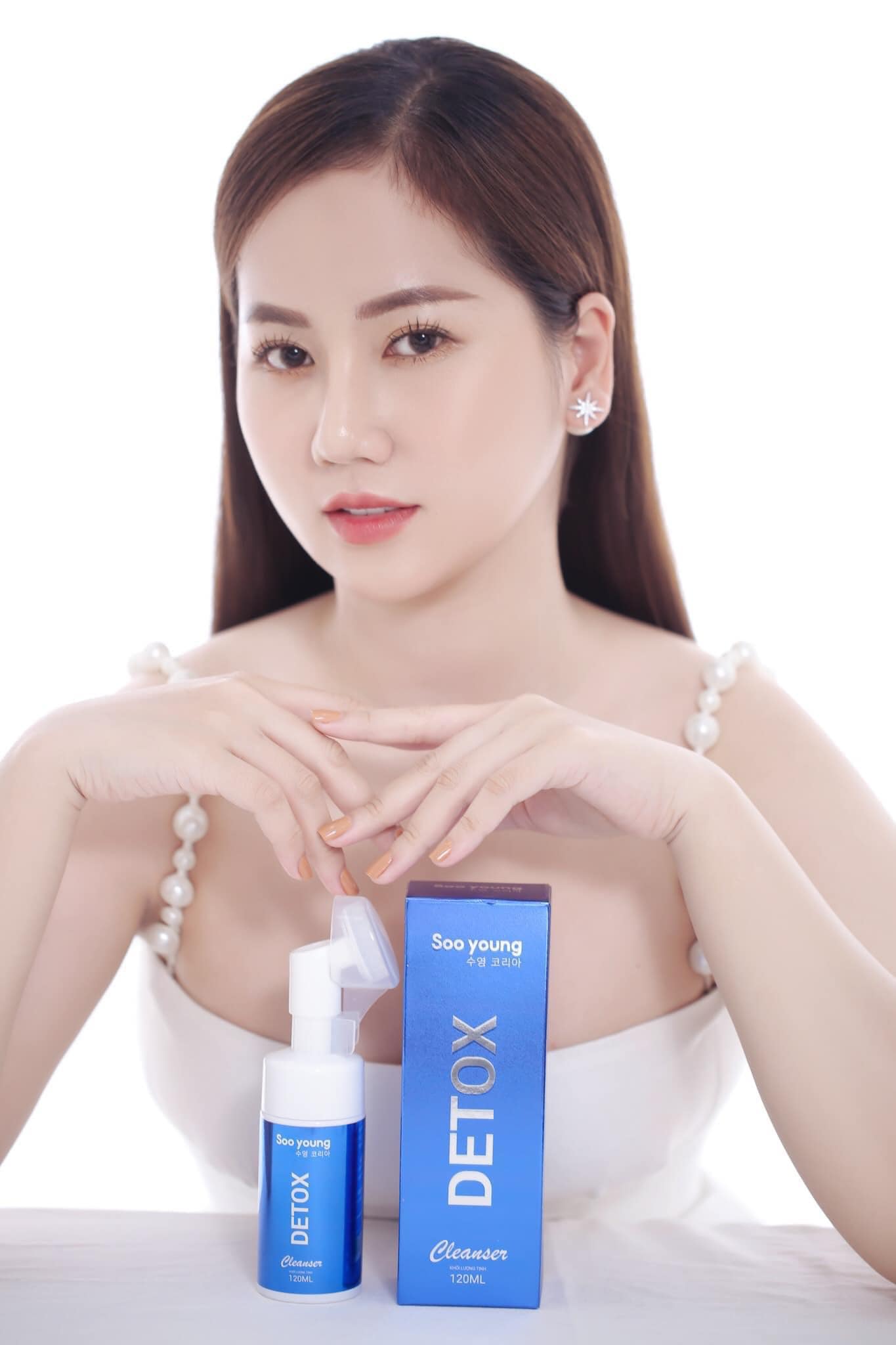 Sữa rửa mặt Detox Cleanser Soo Young có gì hot? Sữa rửa mặt Detox Cleanser Soo Young có gì hot?