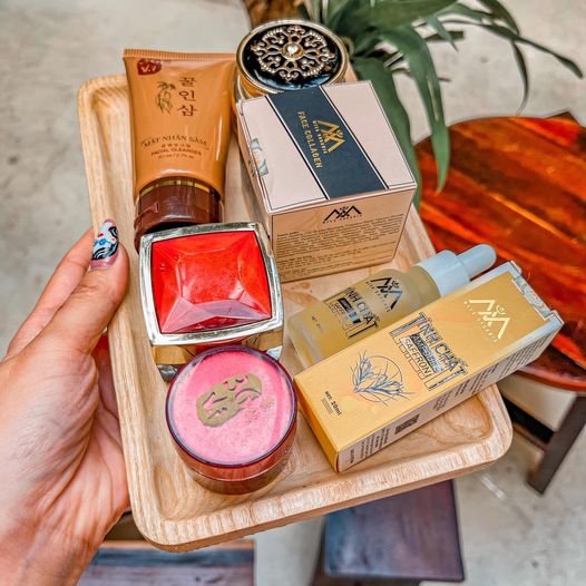 Combo đẹp tự nhiên chỉ với vài phút mỗi ngày cũng sản phẩm Meea Organic Combo đẹp tự nhiên chỉ với vài phút mỗi ngày cũng sản phẩm Meea Organic