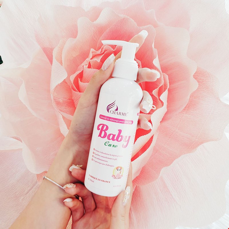 Dung dịch vệ sinh bé gái Baby Care charme chính hãng Dung dịch vệ sinh bé gái Baby Care charme chính hãng