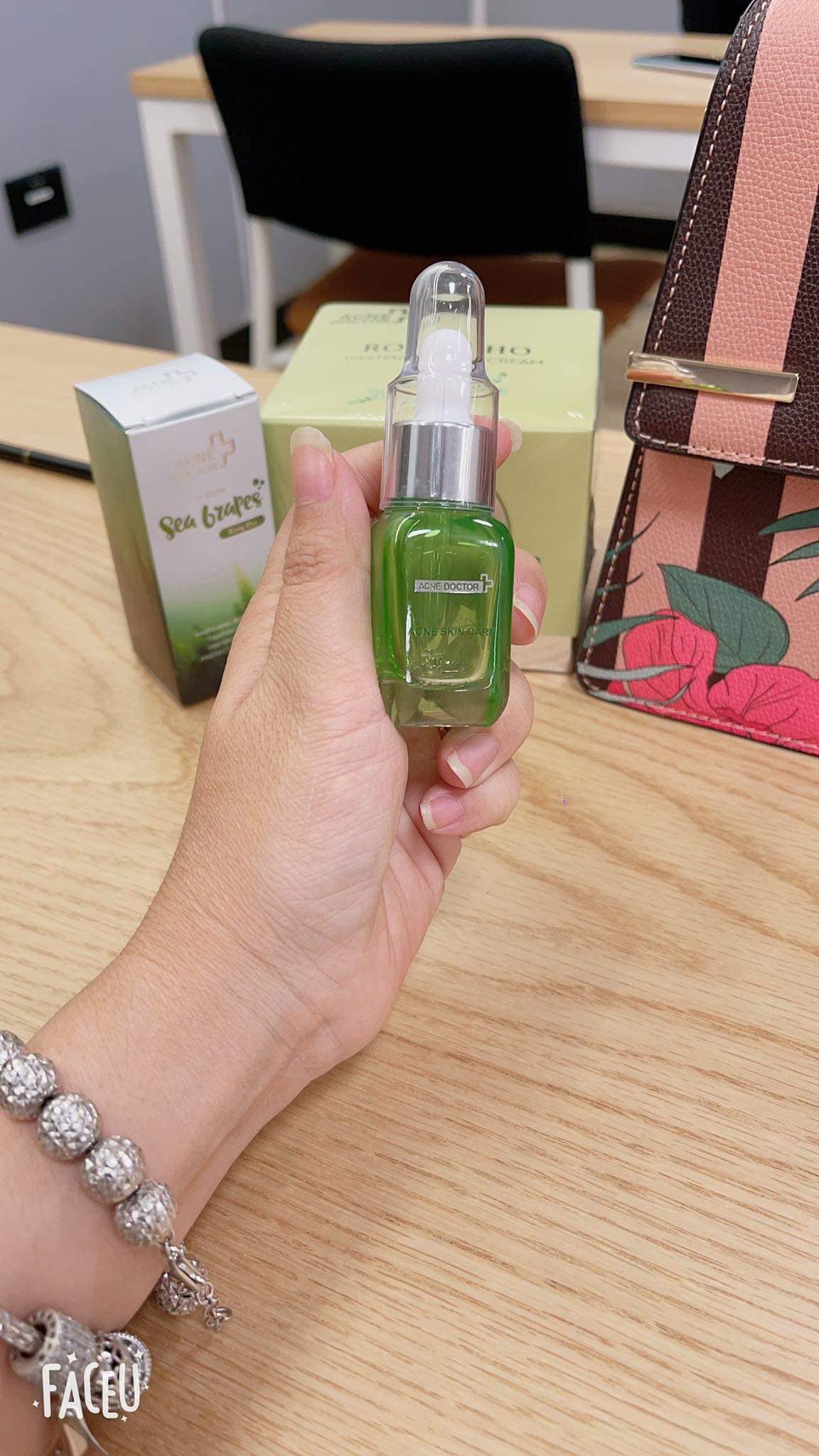 Serum trị mụn Sea Bzapes rong nho Acne Doctor chính hãng Serum trị mụn Sea Bzapes rong nho Acne Doctor chính hãng