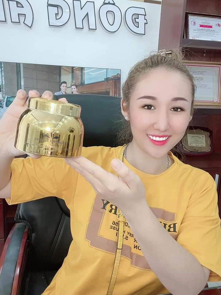 Kem Body Collagen X3 Luxury là sản phẩm đầu tiên mang trong mình thành phần Saffron