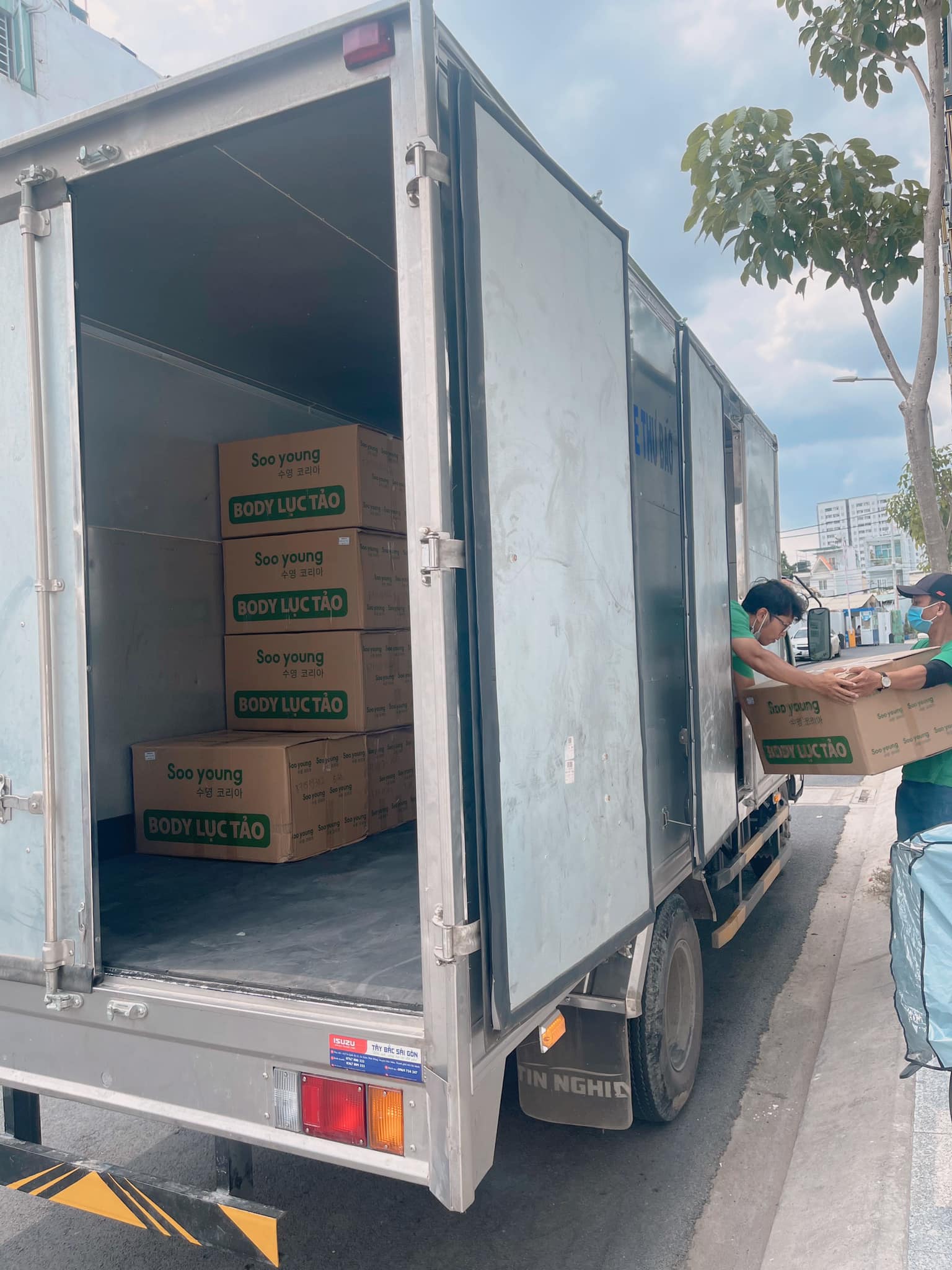 Kem body lục tảo Soo Young - kem dưỡng trắng số 1 thị trường Kem body lục tảo Soo Young - kem dưỡng trắng số 1 thị trường