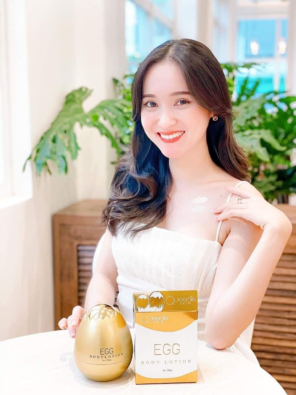 Hãy thử ngay siêu phẩm Kem body Trứng Vàng đến từ nhà Queenie Skin