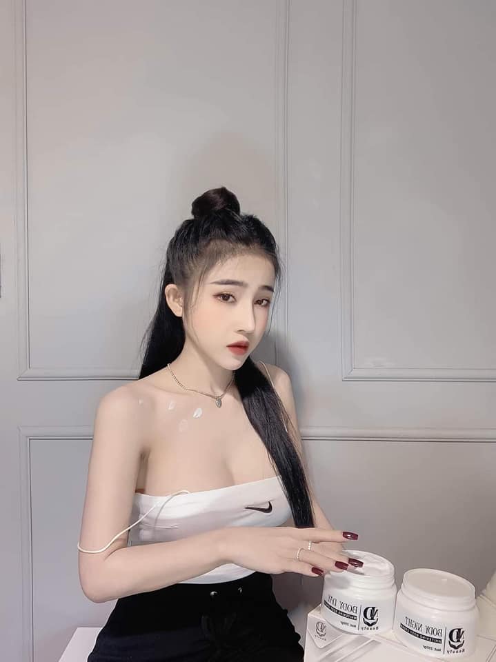 Combo 2 hủ kem body trắng da ngày đêm MD Beauty chính hãng Combo 2 hủ kem body trắng da ngày đêm MD Beauty chính hãng