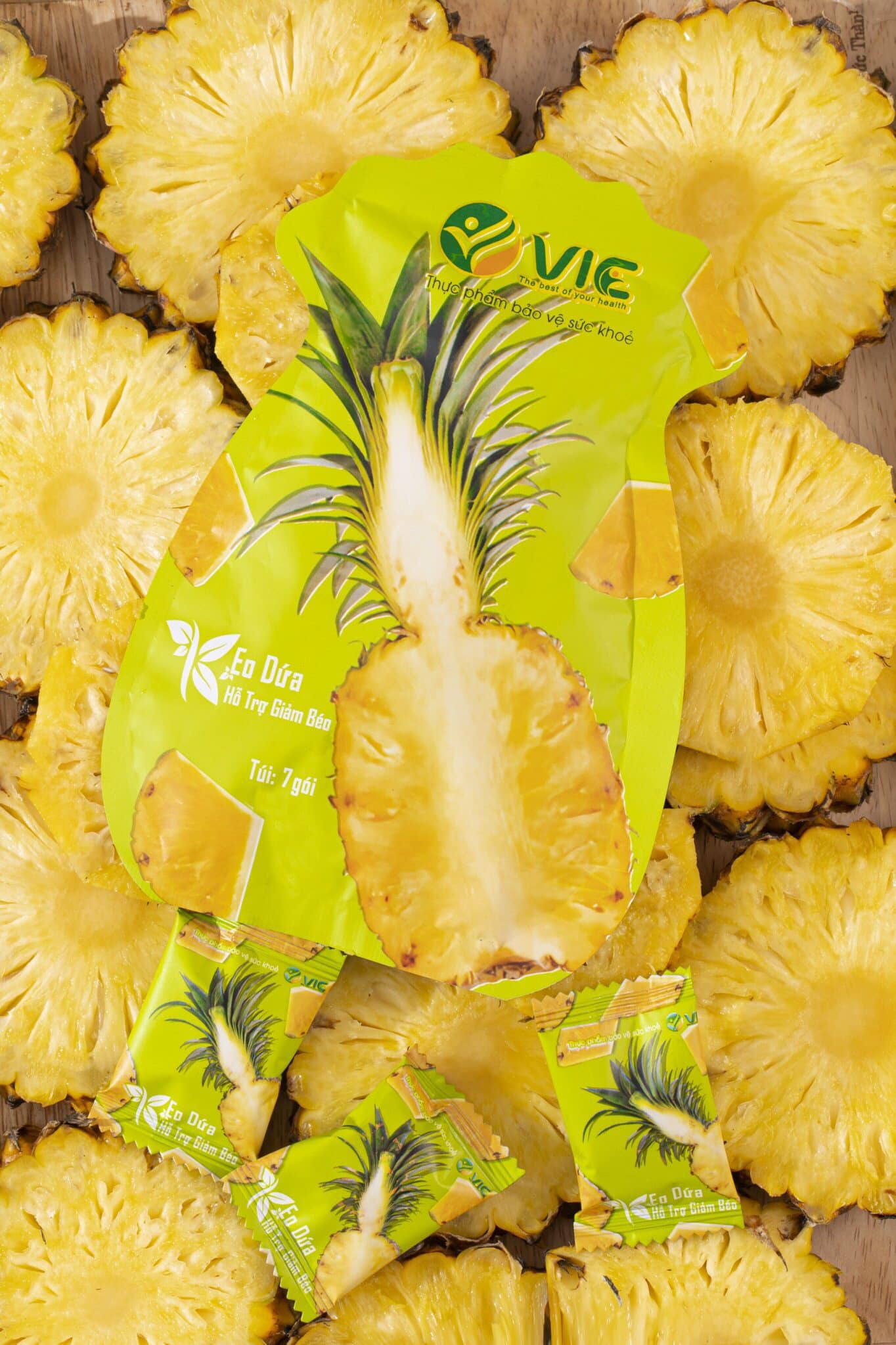 💃 Là con gái hãy gai gốc cũng với kẹo dứa VIC 💃 Là con gái hãy gai gốc cũng với kẹo dứa VIC