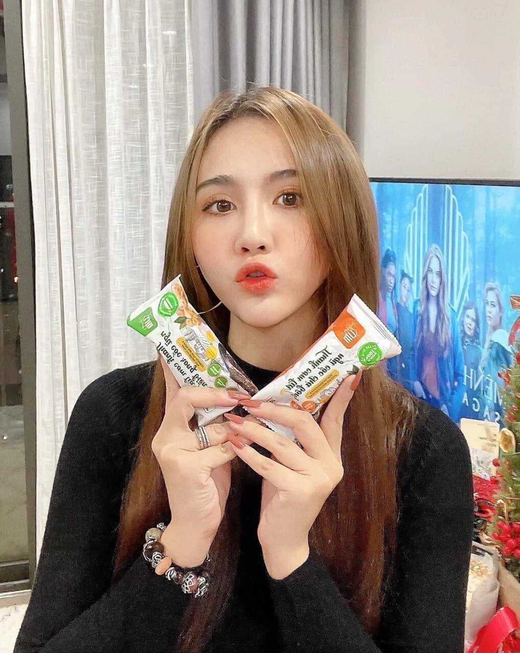 Ăn gì cho đã nư mà không hư dáng ? Đã có thanh cơm lức ngũ cốc Herbslim