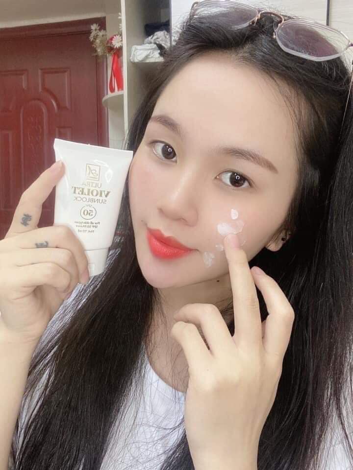 Ở nhà nhưng vẫn phải thoa chống nắng Phương Anh mỗi ngày để bảo vệ da tối đa Ở nhà nhưng vẫn phải thoa chống nắng Phương Anh mỗi ngày để bảo vệ da tối đa