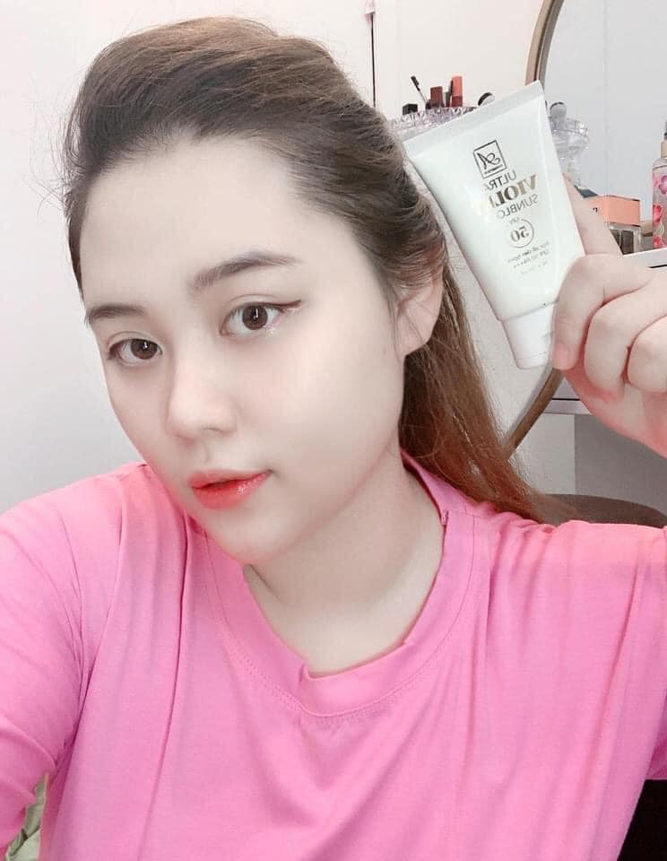 Ở nhà nhưng vẫn phải thoa chống nắng Phương Anh mỗi ngày để bảo vệ da tối đa Ở nhà nhưng vẫn phải thoa chống nắng Phương Anh mỗi ngày để bảo vệ da tối đa