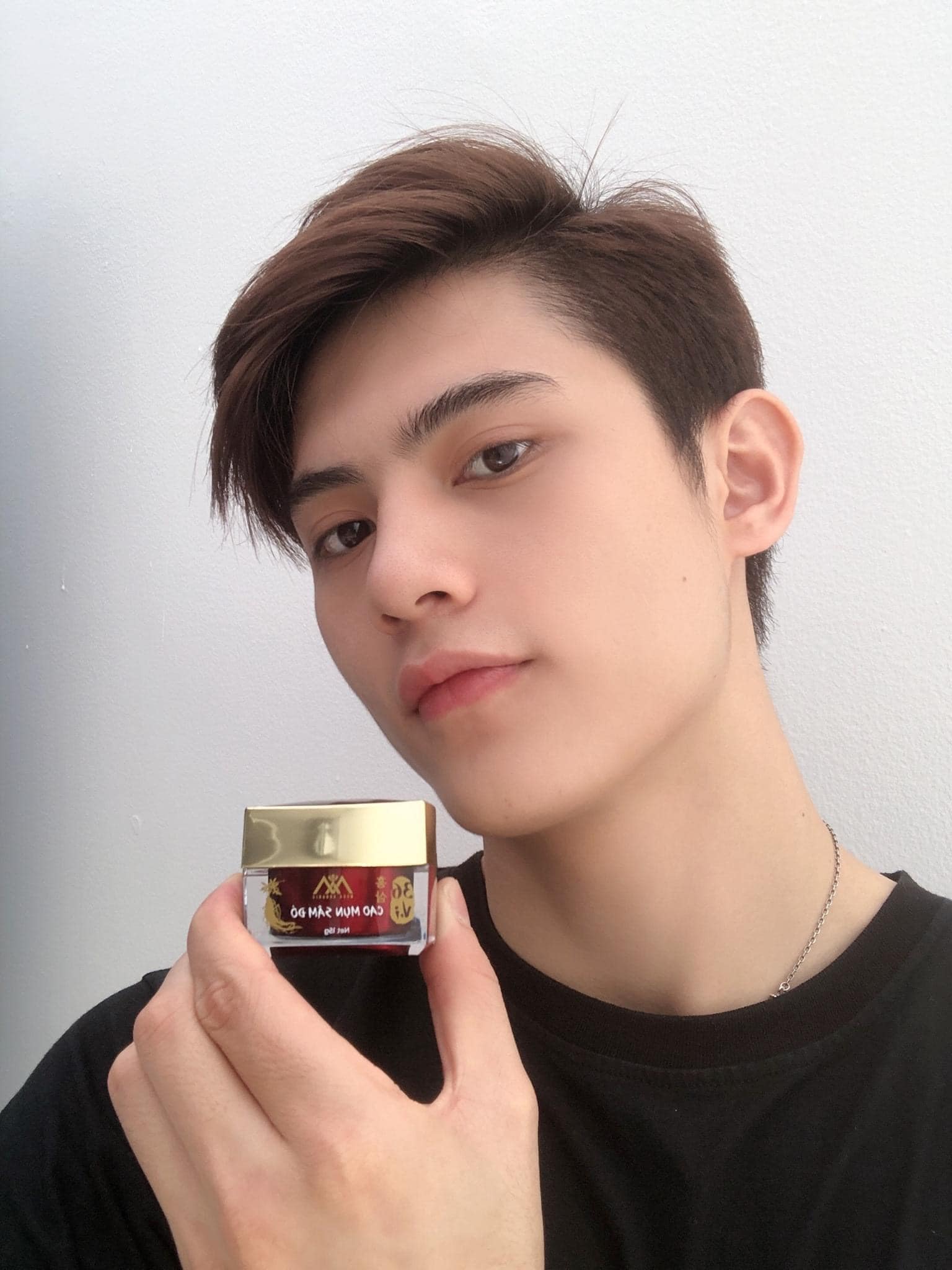 Tim rung rinh vì làng da xinh đặc trị mụn Cao mụn sâm đỏ Meea Organic Tim rung rinh vì làng da xinh đặc trị mụn Cao mụn sâm đỏ Meea Organic