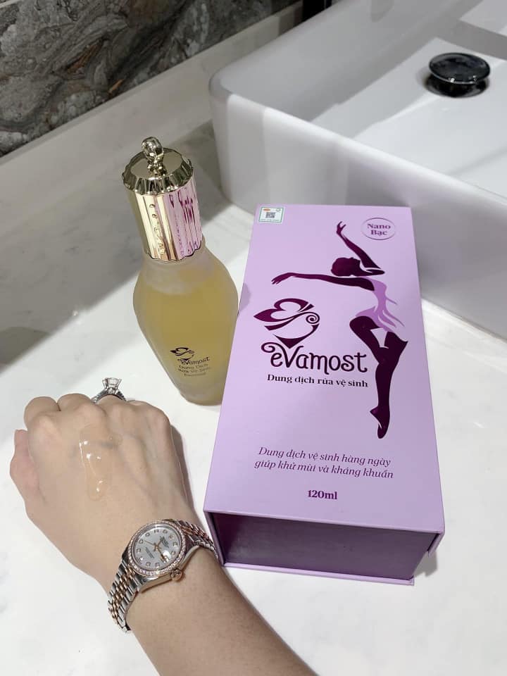 Tạm biệt ''Cô bé'' nặng mùi, khí hư, khô khan với dung dịch vê sinh EVAMOST Tạm biệt