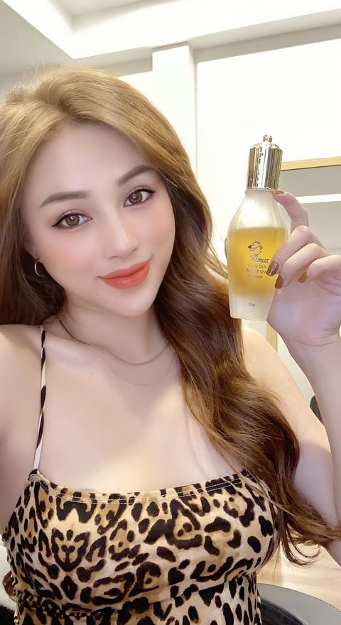 Tạm biệt ''Cô bé'' nặng mùi, khí hư, khô khan với dung dịch vê sinh EVAMOST