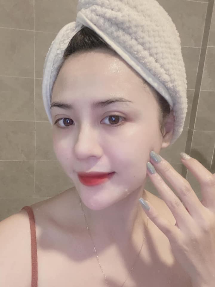 Sạch bụi bẩn, dịu nhẹ cùng sữa rửa mặt trà xanh thiên nhiên A COSMETICS Sạch bụi bẩn, dịu nhẹ cùng sữa rửa mặt trà xanh thiên nhiên A COSMETICS