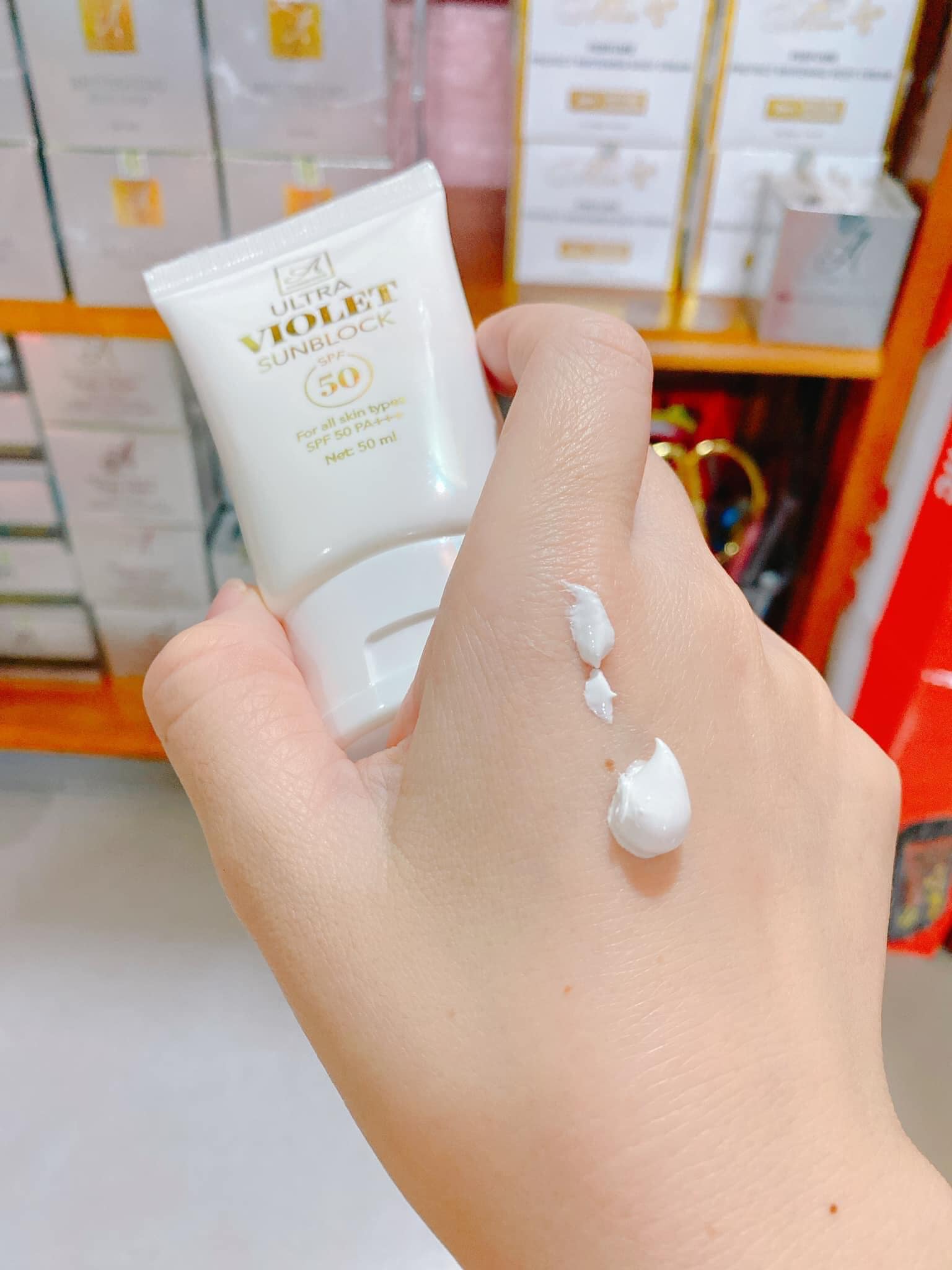 Sản phẩm không thể thiếu hằng ngày của các nàng là đây !! chống nắng Violet Sunblock A COSMETICS Sản phẩm không thể thiếu hằng ngày của các nàng là đây !! chống nắng Violet Sunblock A COSMETICS