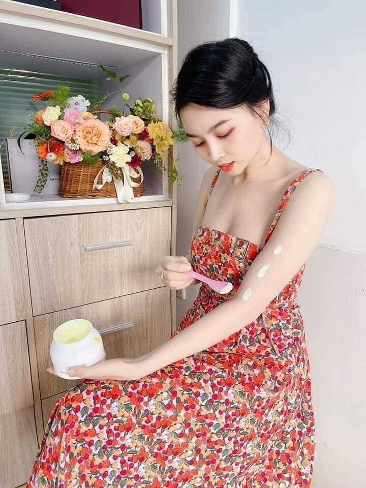 Da không trắng bẩm sinh dùng body mềm PHƯƠNG ANH thì vẫn trắng , thơm và mịn Da không trắng bẩm sinh dùng body mềm PHƯƠNG ANH thì vẫn trắng , thơm và mịn