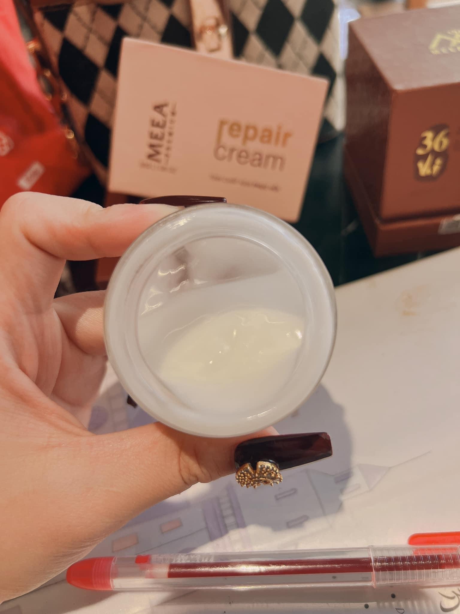 Kem phục hồi HA của mỹ phẩm Meea Organic - tan vào da nhanh chóng Kem phục hồi HA của mỹ phẩm Meea Organic - tan vào da nhanh chóng