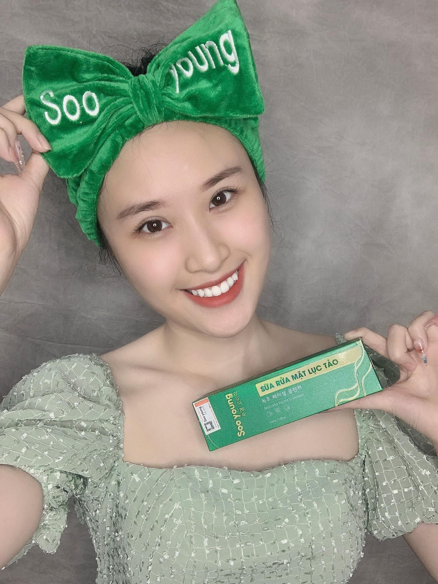 Da nhạy cảm - làn da “khó tính” tìm kiếm một loại sữa rửa mặt phù hợp mời nàng về team sữa rửa mặt lục tảo Soo Young Da nhạy cảm - làn da “khó tính” tìm kiếm một loại sữa rửa mặt phù hợp mời nàng về team sữa rửa mặt lục tảo Soo Young