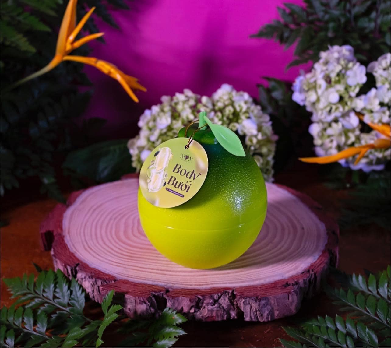 Da trắng dáng xinh - lung linh tỏa sáng với body cốt bưởi S.O.N Da trắng dáng xinh - lung linh tỏa sáng với body cốt bưởi S.O.N