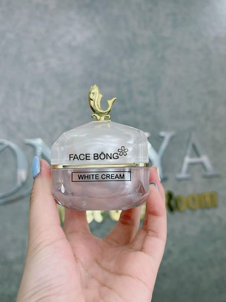 Muốn Đen Thì Ra Nắng Còn Muốn Trắng Xinh Thì Đã Có Kem Face Bông ONAYA Muốn Đen Thì Ra Nắng Còn Muốn Trắng Xinh Thì Đã Có Kem Face Bông ONAYA