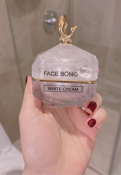 Muốn Đen Thì Ra Nắng Còn Muốn Trắng Xinh Thì Đã Có Kem Face Bông ONAYA Muốn Đen Thì Ra Nắng Còn Muốn Trắng Xinh Thì Đã Có Kem Face Bông ONAYA