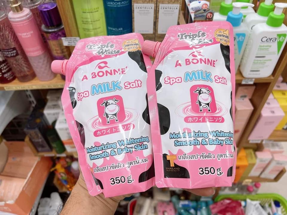 Trắng Hồng Mịn Màng Với Muối Tắm Sữa Bò Tẩy Tế Bào Chết Đến Từ Thái Lan Trắng Hồng Mịn Màng Với Muối Tắm Sữa Bò Tẩy Tế Bào Chết Đến Từ Thái Lan