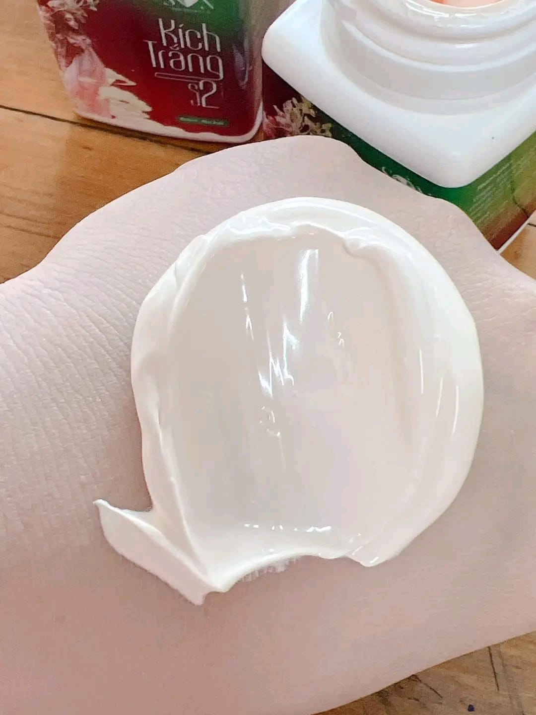 Kích Trắng S2 SON Thơm-Thấm-Mịn-Trắng Kích Trắng S2 SON Thơm-Thấm-Mịn-Trắng