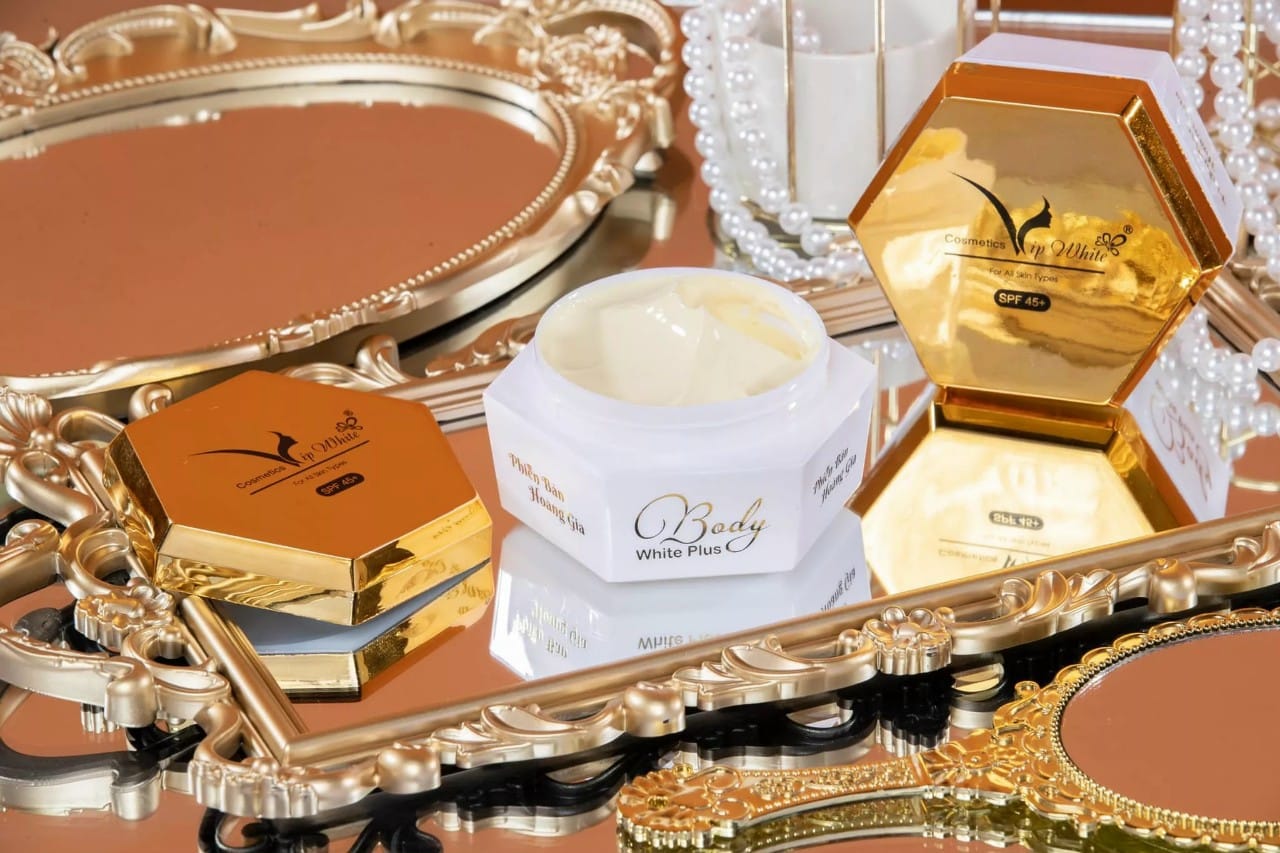Kem Body Hoàng Gia Vip White - Làn Da Đẹp Sang Chuẩn Quý Tộc Kem Body Hoàng Gia Vip White - Làn Da Đẹp Sang Chuẩn Quý Tộc