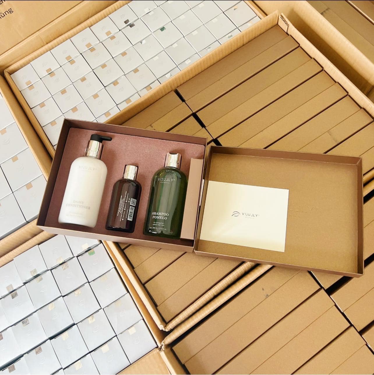 Combo Gội Xịt Xả Vijully Phiên bản mới Combo Gội Xịt Xả Vijully Phiên bản mới