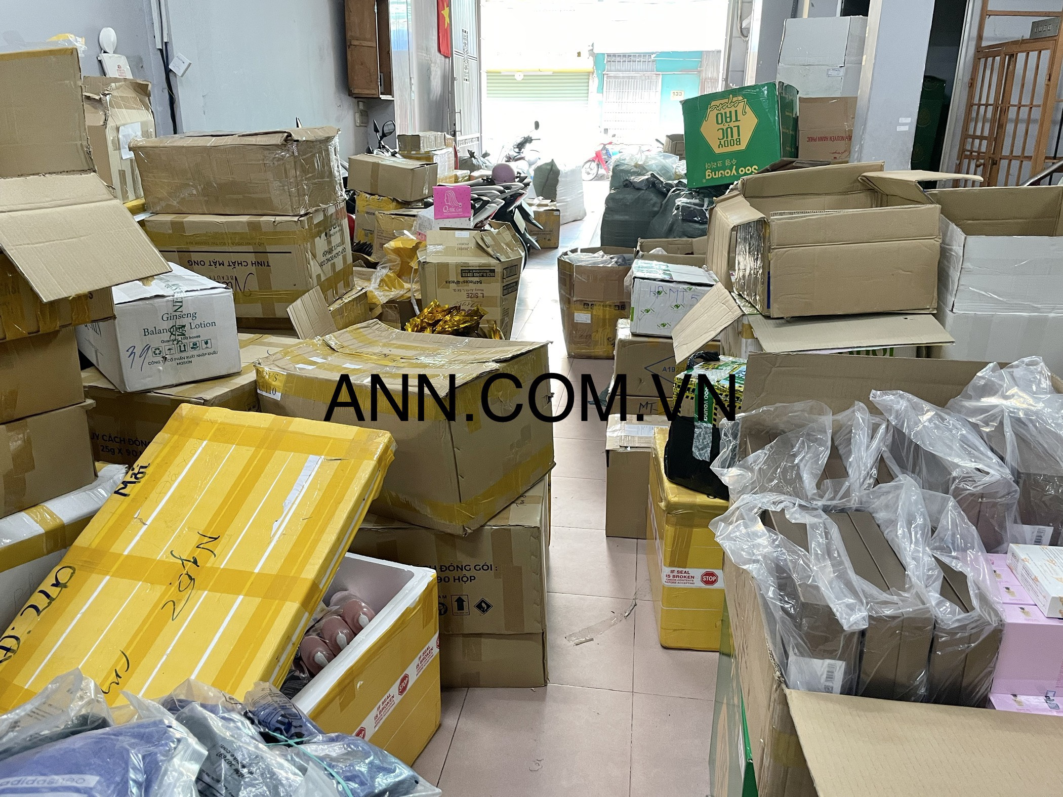 Hàng về tại kho ANN phục vụ tết Hàng về tại kho ANN phục vụ tết