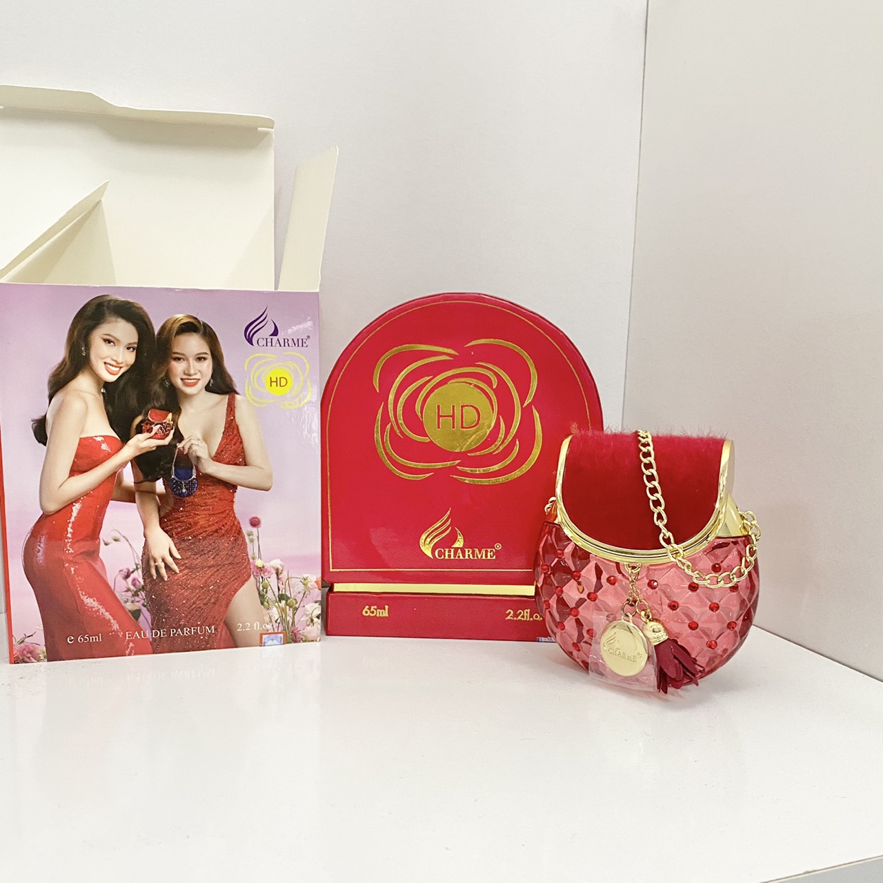 Sắp hè rồi các nàng cứ chọn nhà Charme là cực kỳ hợp lý đó nha Sắp hè rồi các nàng cứ chọn nhà Charme là cực kỳ hợp lý đó nha