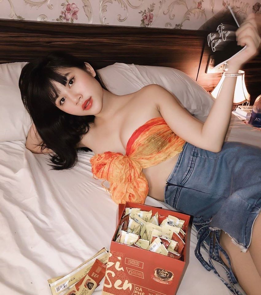 Khách nhà Sâm cứ phải xinh xắn xịn xò như thế này không thôi