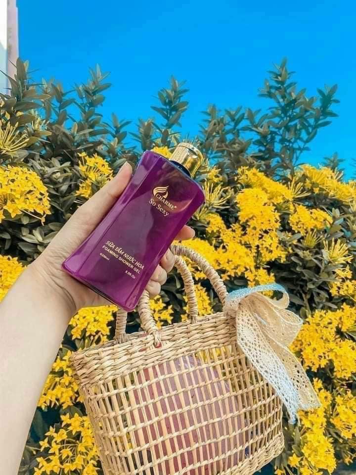 Cô nàng tháng 5 dịu dàng sữa tắm hương nước hoa charm so sexy Cô nàng tháng 5 dịu dàng sữa tắm hương nước hoa charm so sexy