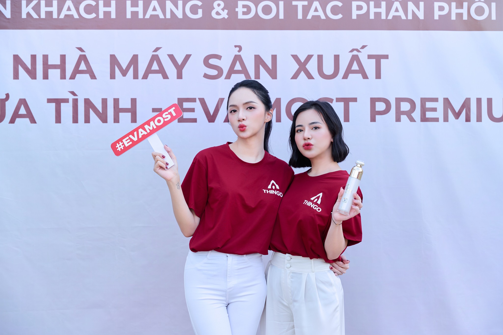 Sinh nở xong mà "cô bé" vẫn không hao hụt nhờ siêu phẩm tinh chất lửa tình Evamost Premium Sinh nở xong mà "cô bé" vẫn không hao hụt nhờ siêu phẩm tinh chất lửa tình Evamost Premium