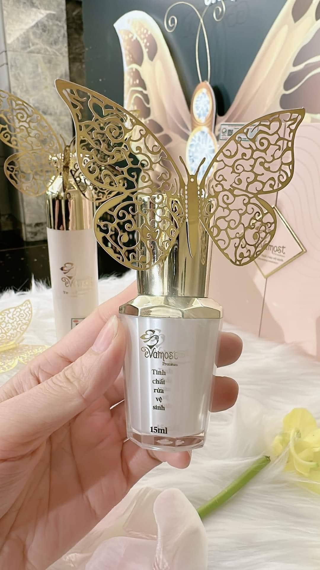 Hỏi thật nha bạn thấy thế nào nếu phát hiện nửa kia của mình "bốc mùi" trong "lúc ấy"