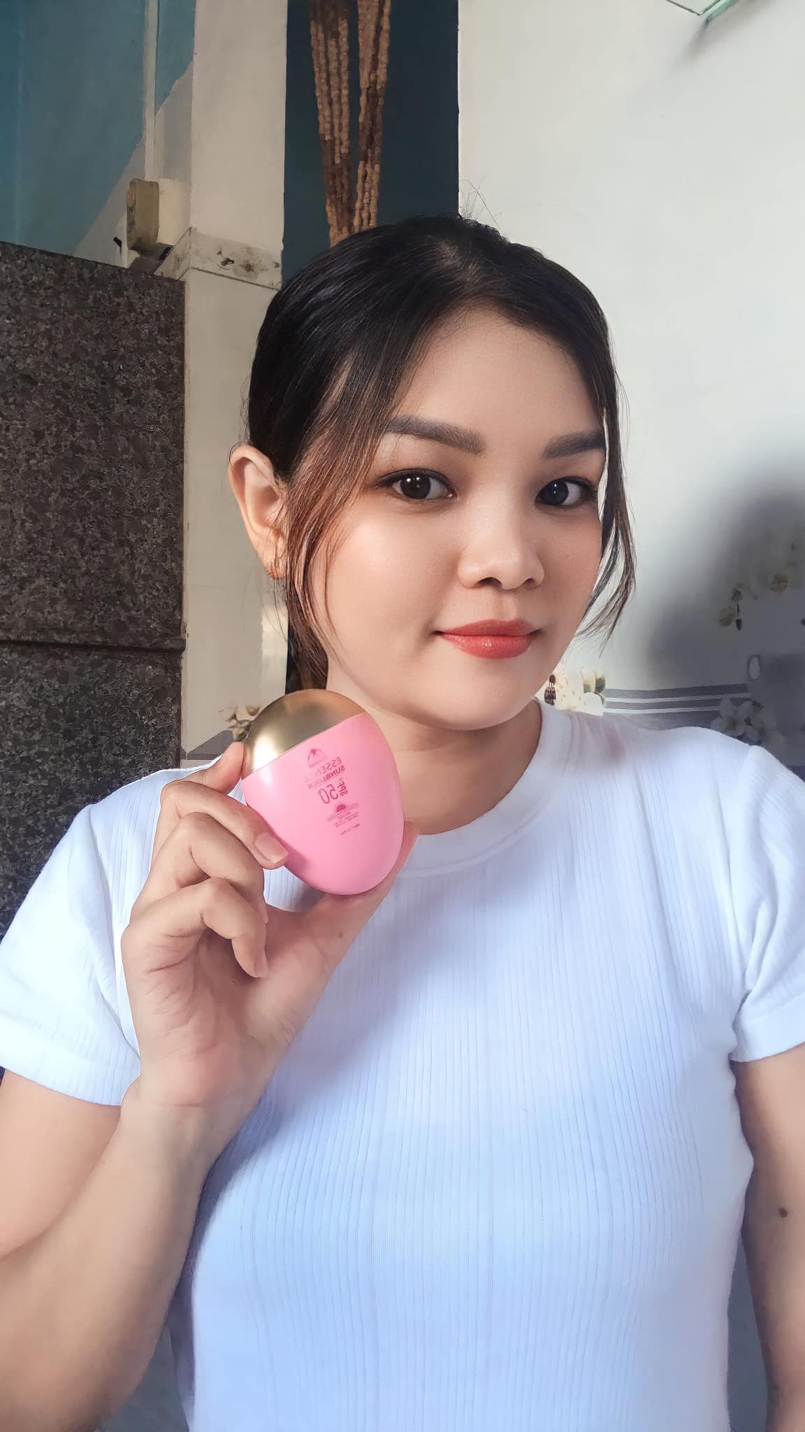 Kem chống nắng Essence Sunblock SPF50+PA+ của Good Charme dành cho tất cả các loại da Kem chống nắng Essence Sunblock SPF50+PA+ của Good Charme dành cho tất cả các loại da