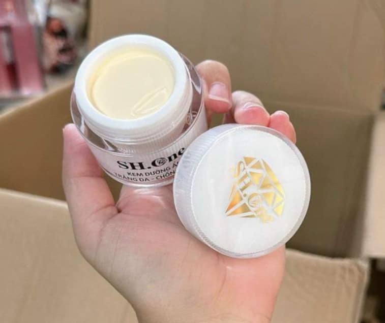 kem SH B2 Lá Tía Tô dưỡng ẩm da và chống nắng kem SH B2 Lá Tía Tô dưỡng ẩm da và chống nắng