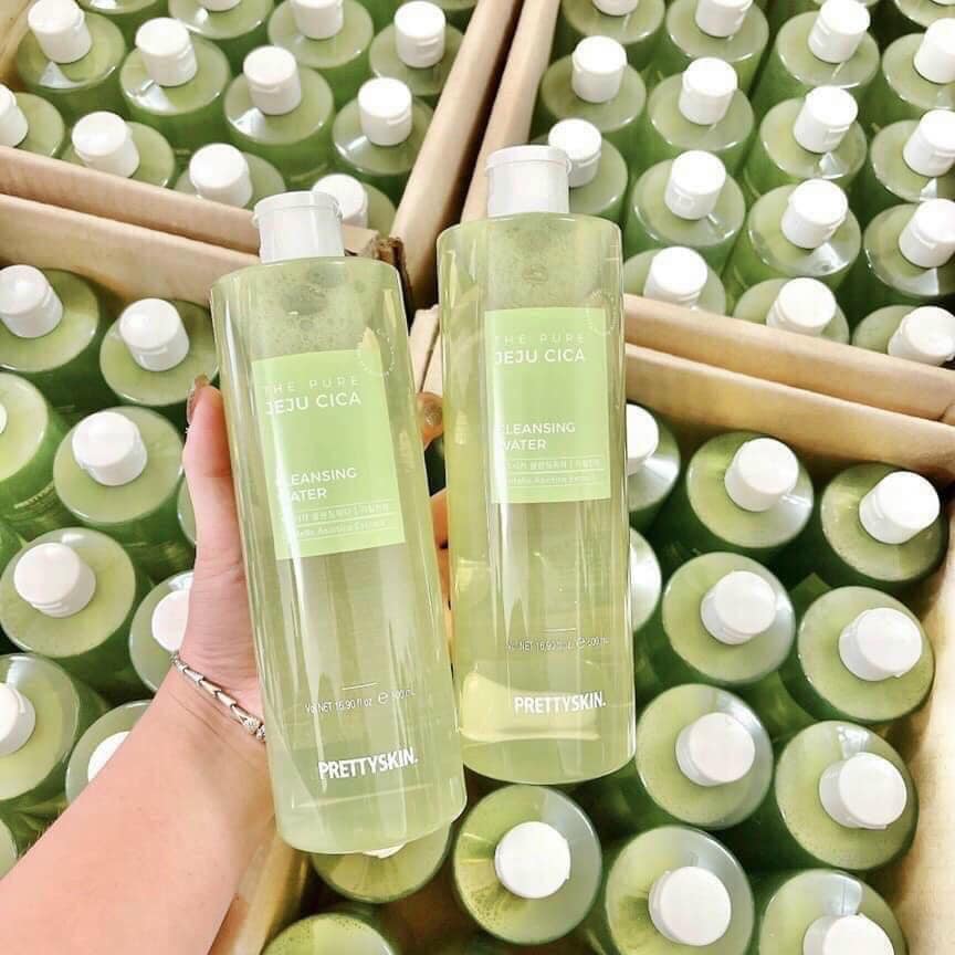 Mụn lỗ chân lông ngày càng to nếu bạn tẩy trang không sạch Mụn lỗ chân lông ngày càng to nếu bạn tẩy trang không sạch