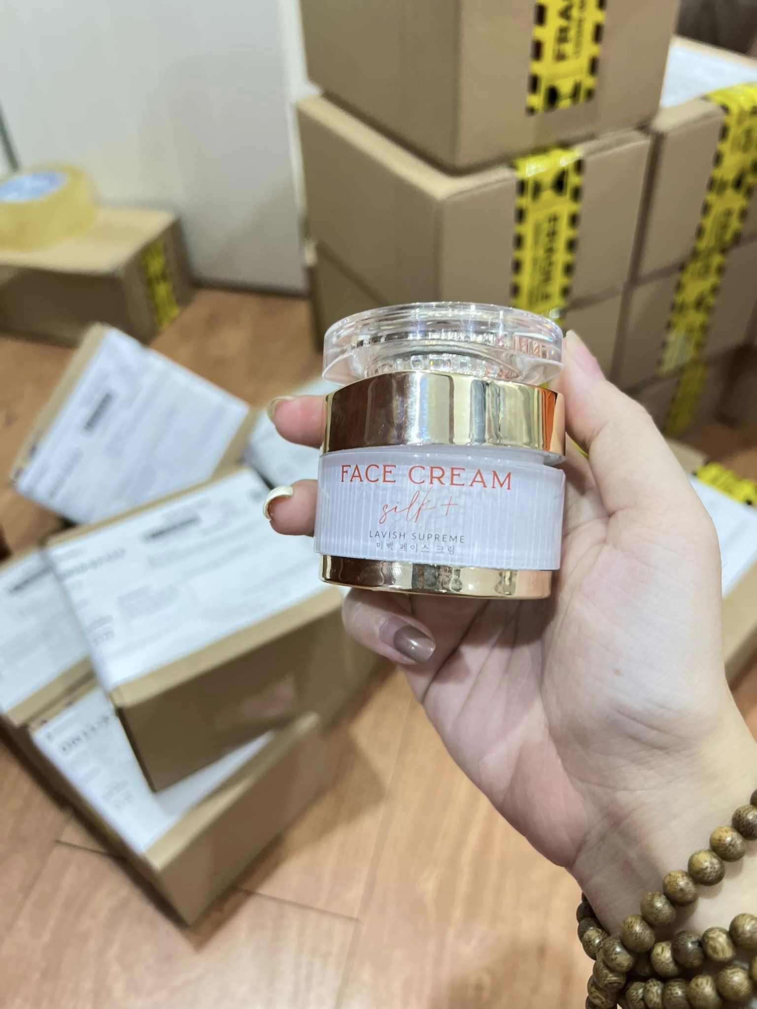 Kem Face Lụa SiCa White không làm bạn thất vọng Kem Face Lụa SiCa White không làm bạn thất vọng