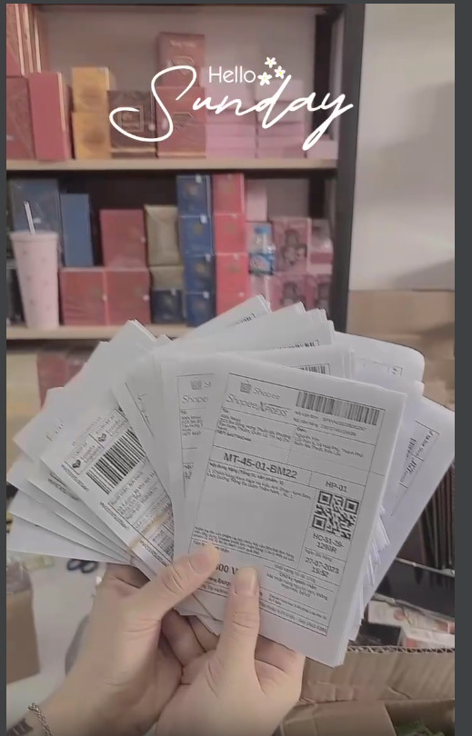 ngày ngày đóng hàng 28/07 tại ANN