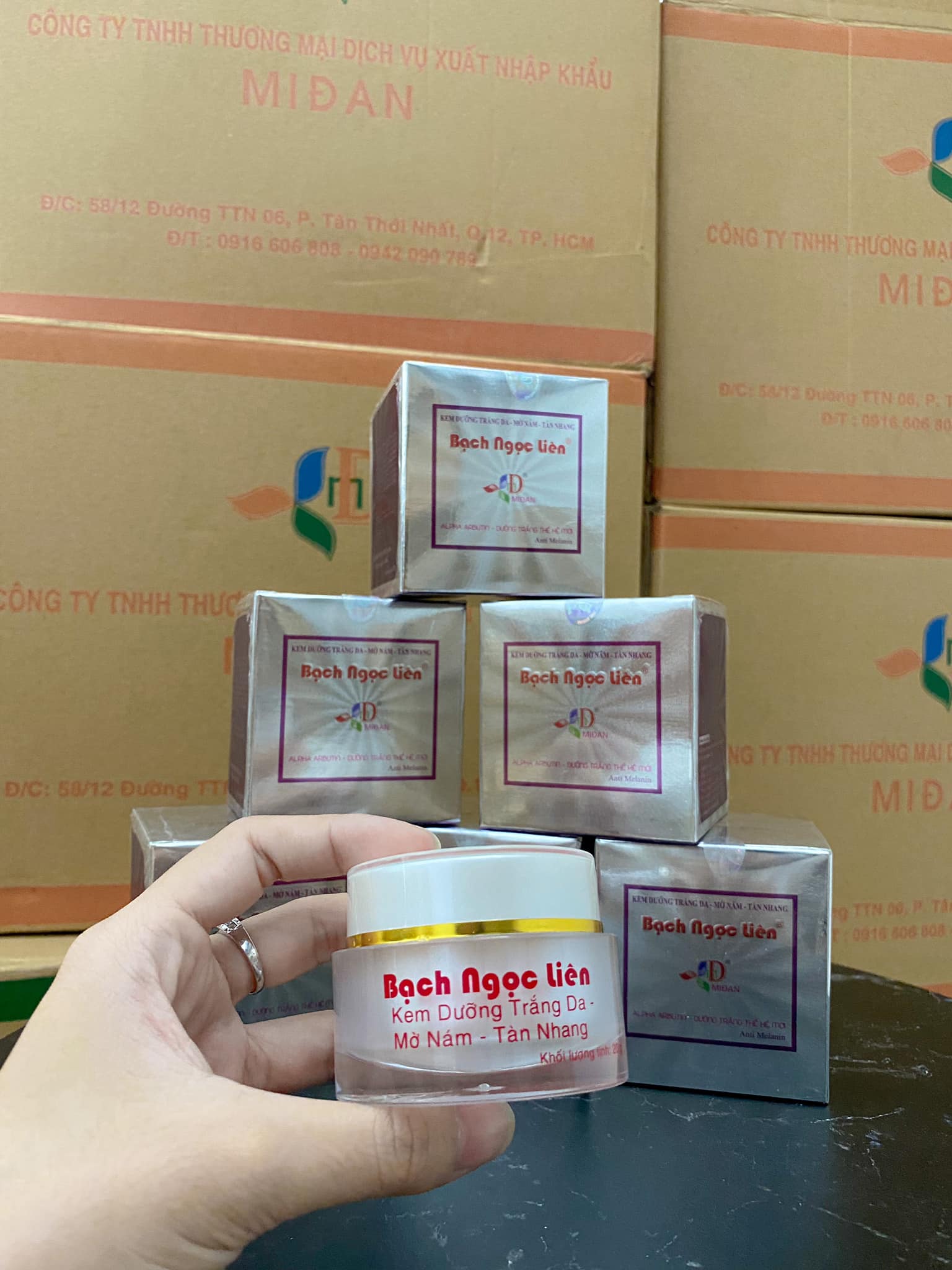 Bạch Ngọc Liên tím dòng kem face dưỡng trắng da mờ nám tàn nhang Bạch Ngọc Liên tím dòng kem face dưỡng trắng da mờ nám tàn nhang