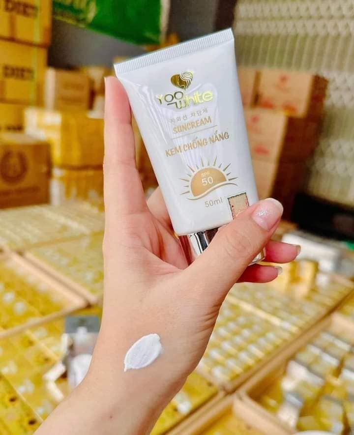 Kem chống nắng không làm cho bạn trắng nhưng nếu bạn muốn trắng thì nhất định phải dùng kem chống nắng Kem chống nắng không làm cho bạn trắng nhưng nếu bạn muốn trắng thì nhất định phải dùng kem chống nắng