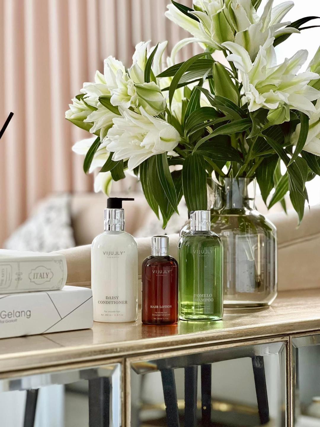 Trong combo này có gì mà hot quá trời ta Trong combo này có gì mà hot quá trời ta