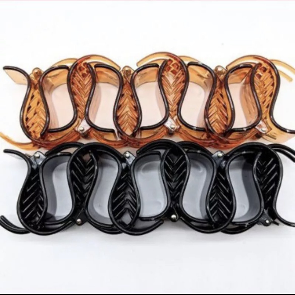 Em bán sỉ lố kẹp càng cua 12 kẹp giá 16k/lố khách nào cần mua sử dụng hay mua về tặng khách nhắn em nha Em bán sỉ lố kẹp càng cua 12 kẹp giá 16k/lố khách nào cần mua sử dụng hay mua về tặng khách nhắn em nha