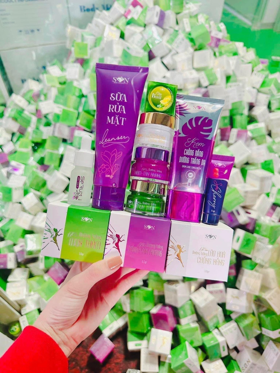 Nhớ thoa combo face trước khi ngủ để có làng da trắng sáng mịn màng hết mụn thâm nám tàng nhang nha các tình yêu Nhớ thoa combo face trước khi ngủ để có làng da trắng sáng mịn màng hết mụn thâm nám tàng nhang nha các tình yêu