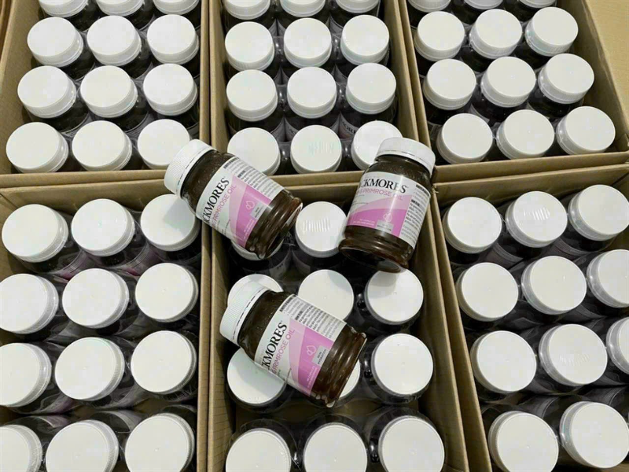 Tinh dầu hoa anh Thảo Blackmores ÚC 190 viên uống cân bằng nội tiết đẹp da thon gọn mẫu mới Tinh dầu hoa anh Thảo Blackmores ÚC 190 viên uống cân bằng nội tiết đẹp da thon gọn mẫu mới